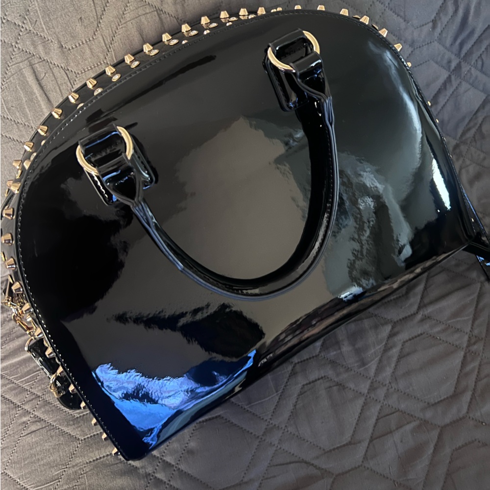 Dasein Black and Gold Crossbody Purse